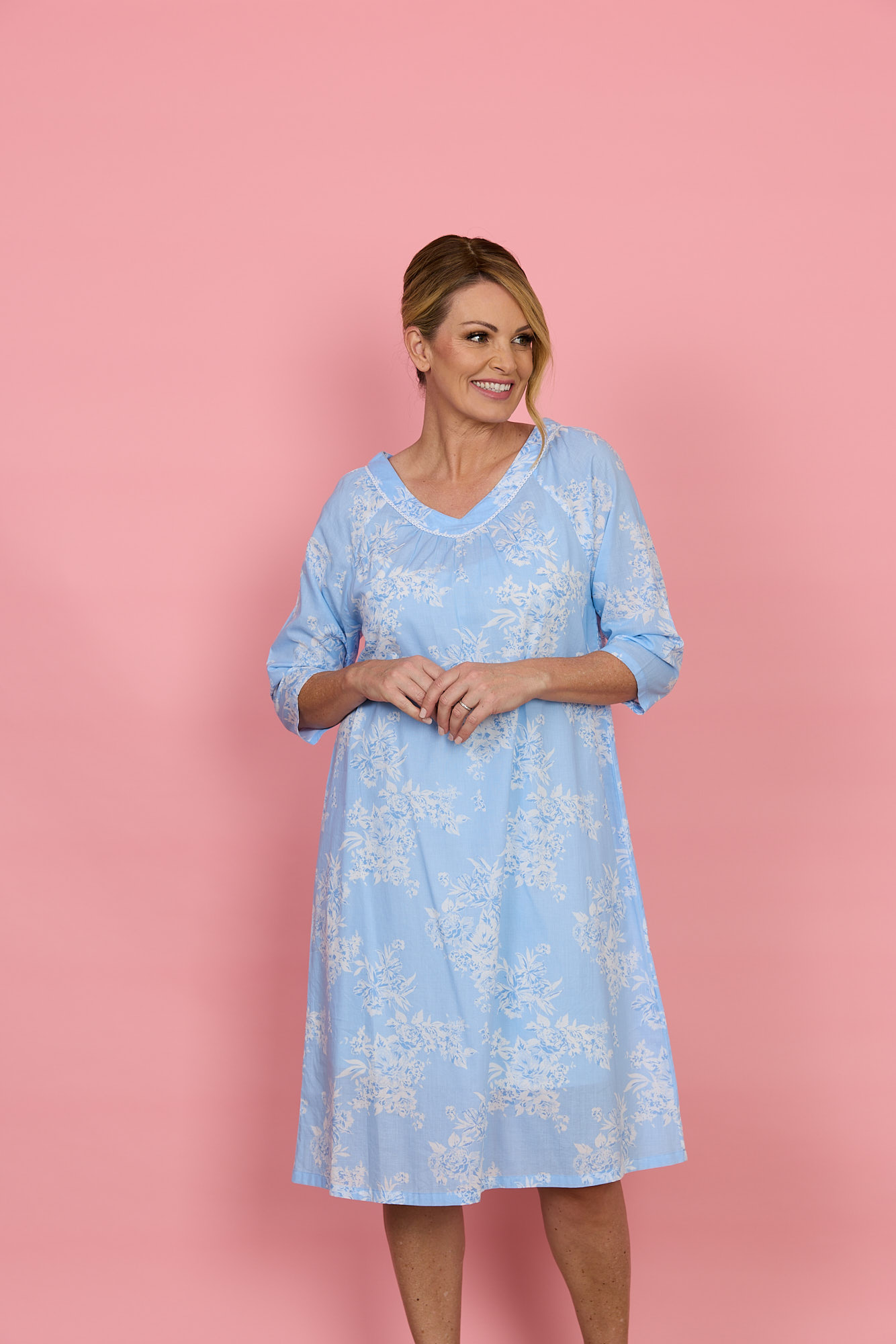 FCE556 Pretty Bouquet Toile Print 3/4 Sleeve Cambric Nightie 110